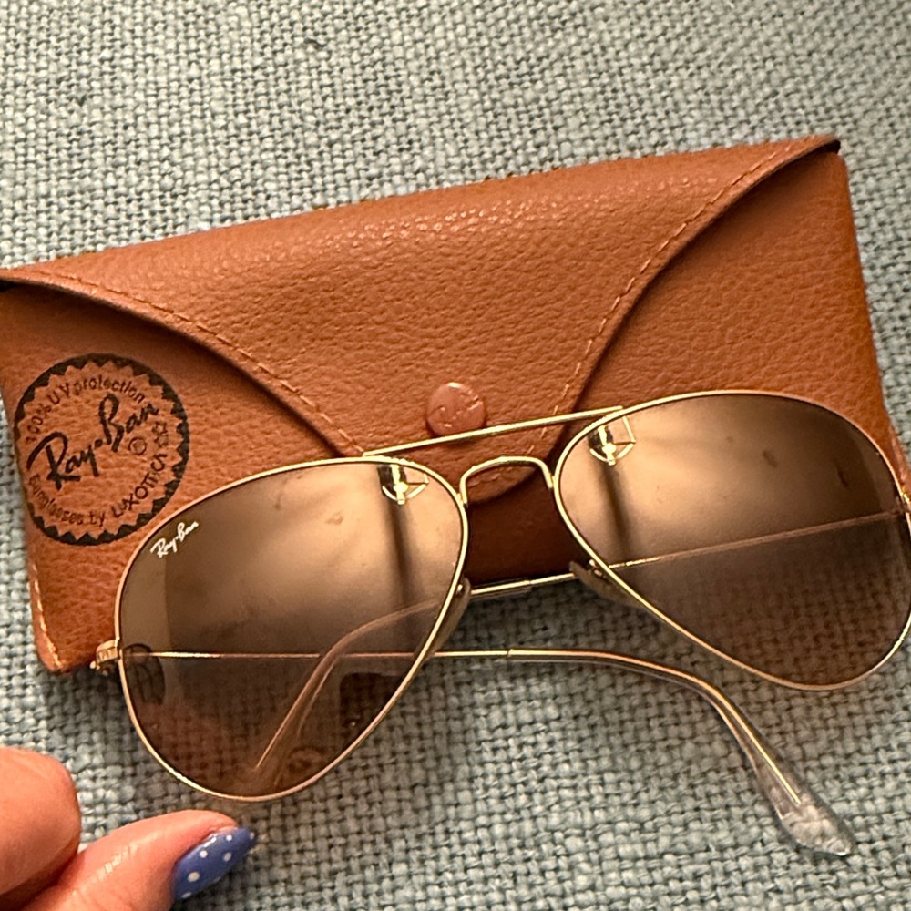 Ray-Ban Gold Aviator Sunglasses with Brown Case